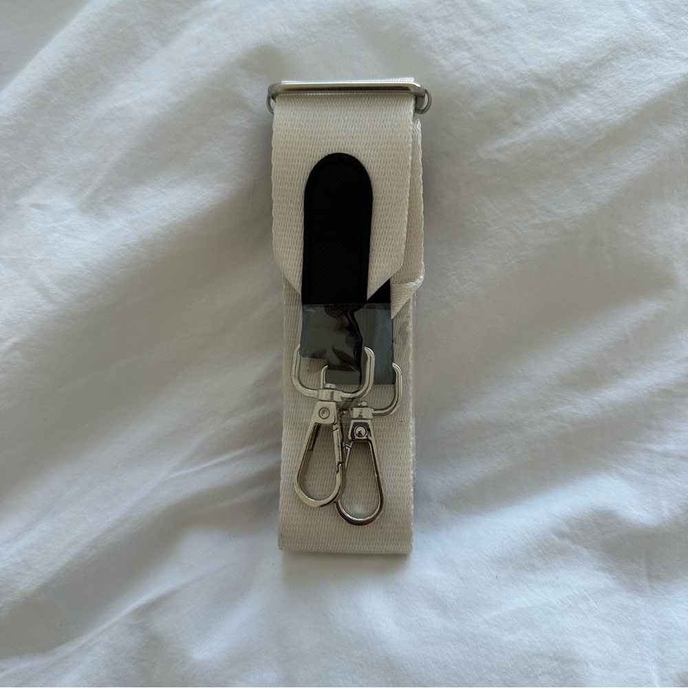 Brand New Oyster White Cocopup Bag Strap